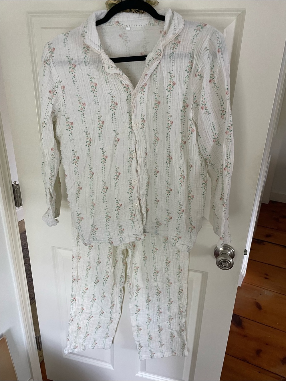 Women’s White Floral Stripe 100% Cotton Pajama Set